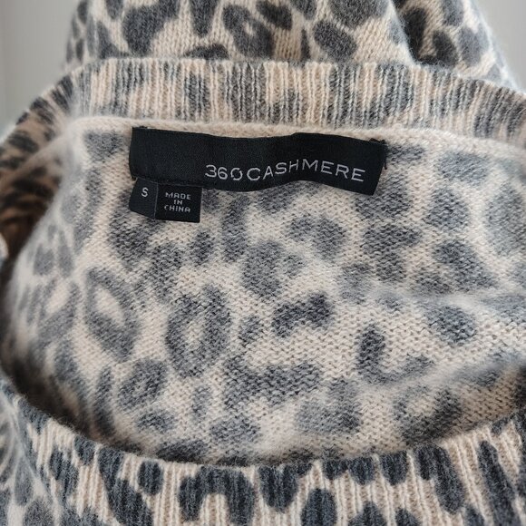 NWOT - 360 Cashmere Boat Neck -Oversized Sweater - Animal Print - Small - Picture 4 of 6